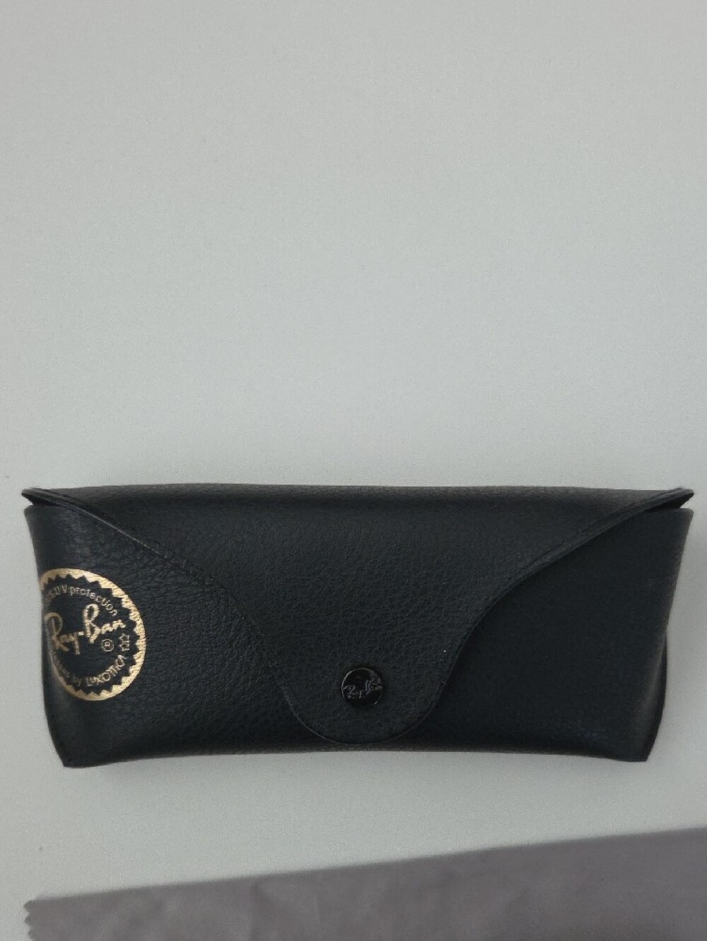 Ray-Ban Brown and Black Sunglasses with Case and Cloth - Picture 5 of 7